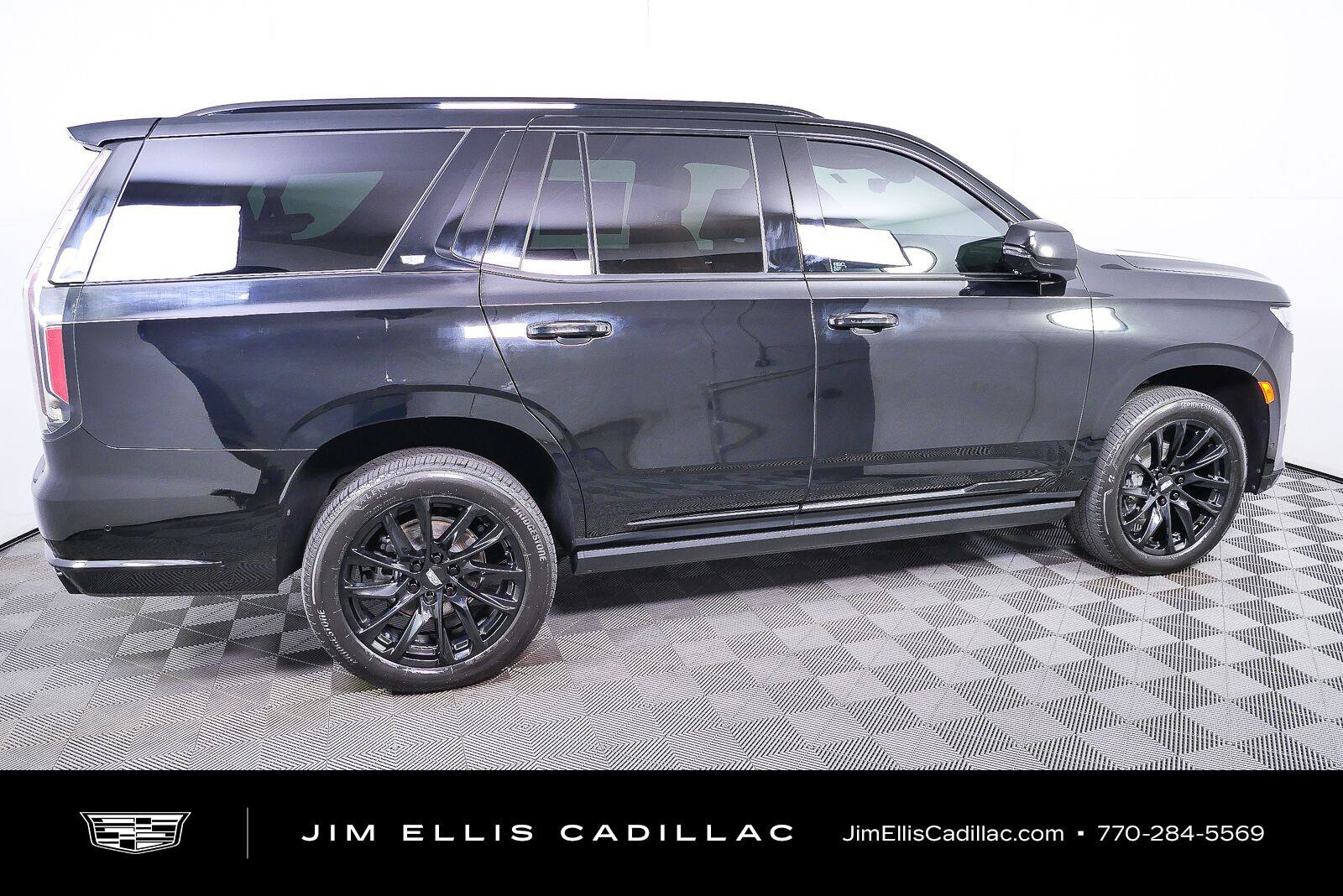 Used 2021 Cadillac Escalade Sport w/ Driver Assist Tech Package AWD/4WD image 2