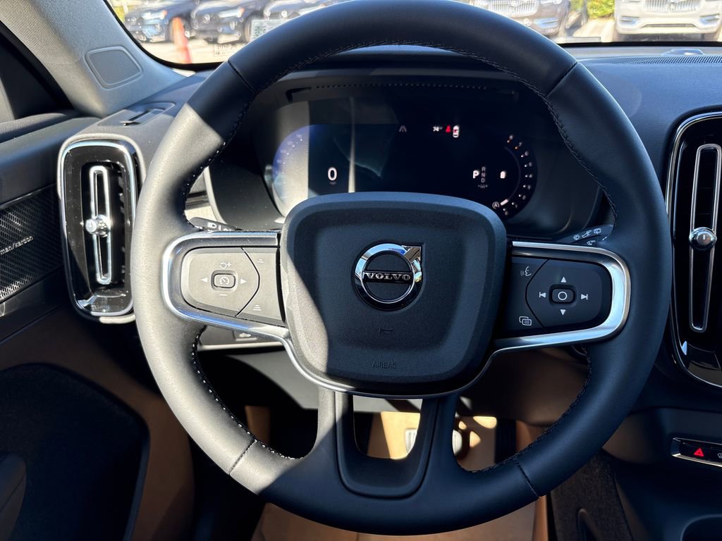 New 2026 Volvo XC40 B5 Ultra AWD/4WD image 12