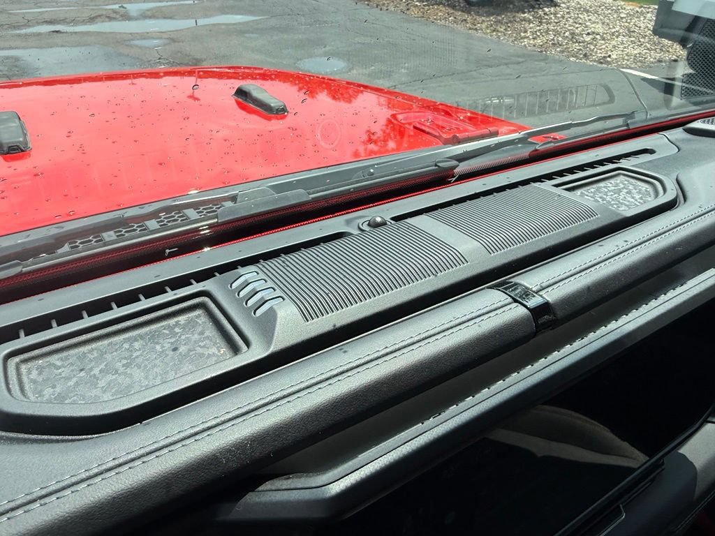 Used 2025 Jeep Wrangler Unlimited Sahara w/ Safety Group AWD/4WD image 21