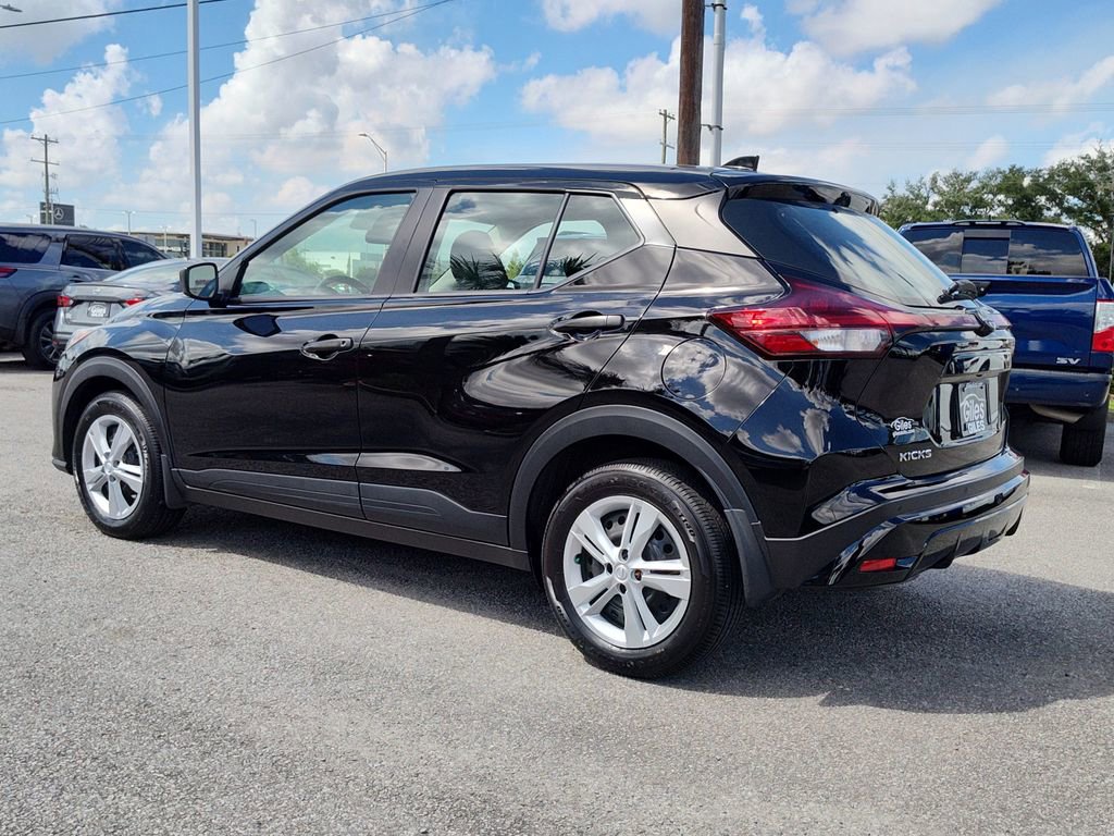 Used 2025 Nissan Kicks Play S image 4