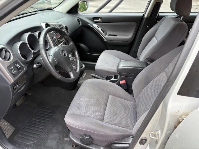Used 2004 Toyota Matrix XR FWD image 9