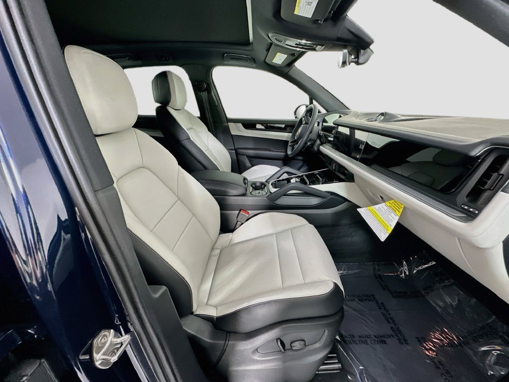 New 2026 Porsche Cayenne AWD/4WD image 30