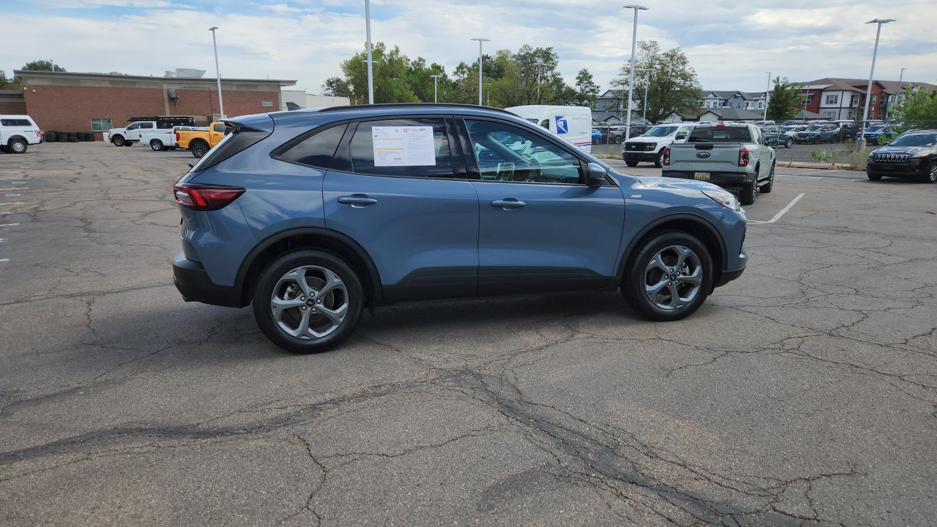 Certified 2025 Ford Escape ST-Line Select AWD/4WD image 13