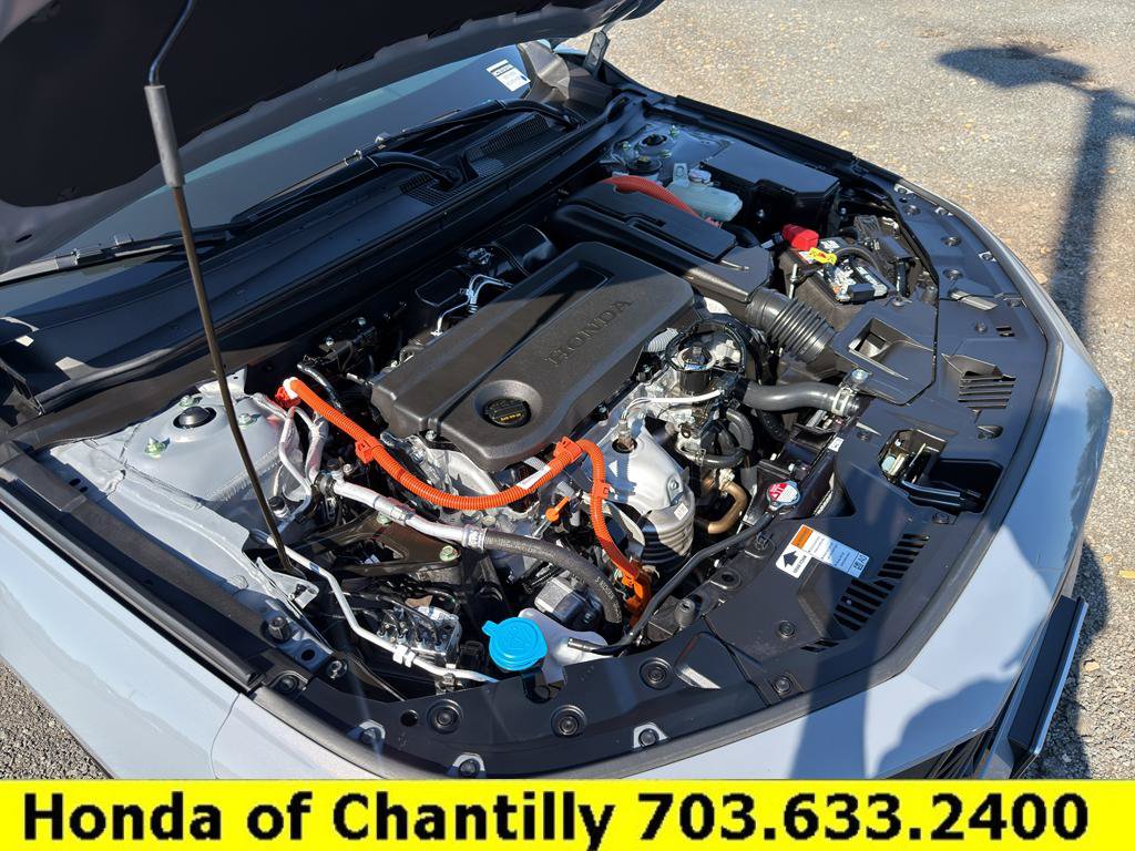 Used 2025 Honda Accord Sport image 32
