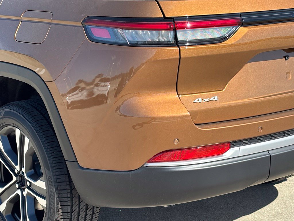 New 2027 Jeep Grand Cherokee Limited AWD/4WD image 26