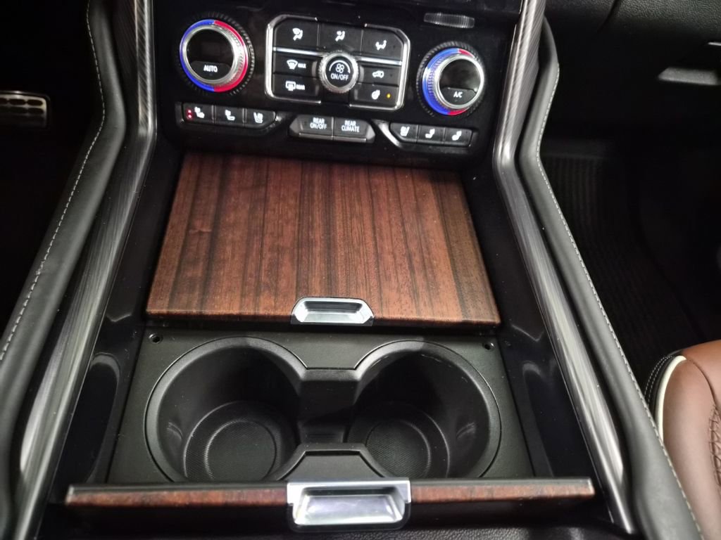 Used 2023 GMC Yukon Denali Ultimate image 36