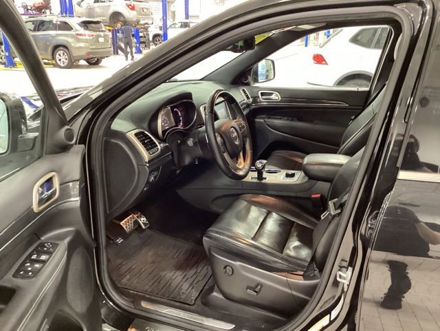 Used 2014 Jeep Grand Cherokee Overland w/ Mopar Chrome Edition Group AWD/4WD image 10
