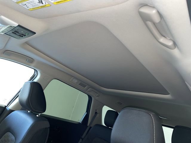 Certified 2024 Nissan Pathfinder SV w/ SV Premium Package image 27