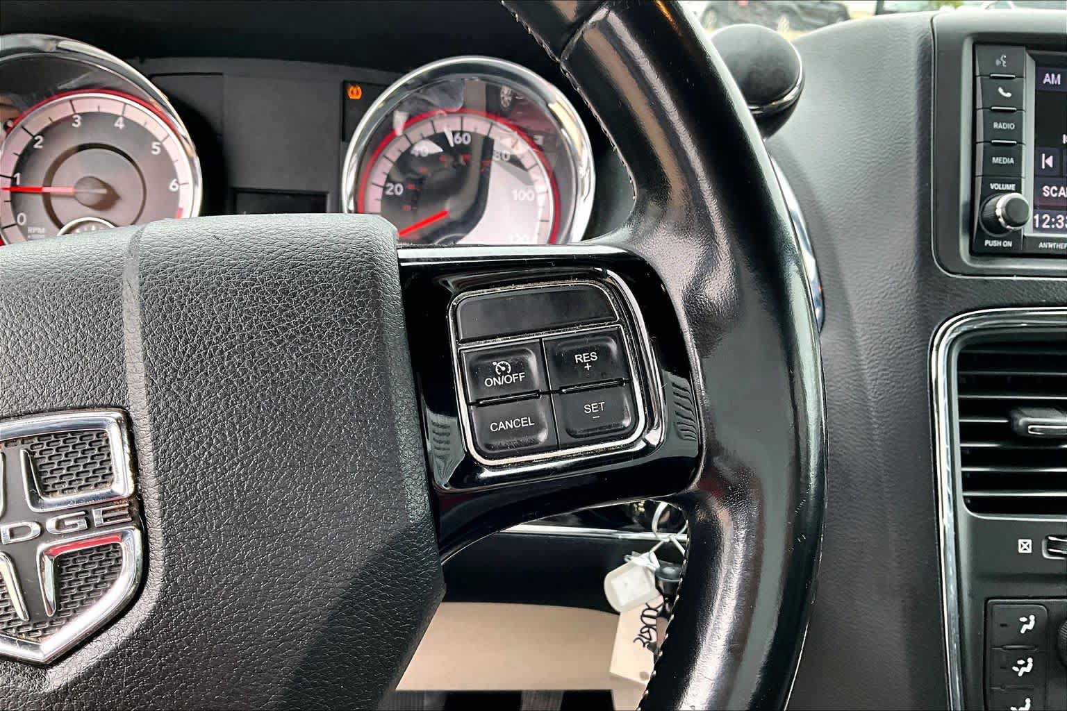 Used 2020 Dodge Grand Caravan SXT FWD image 23