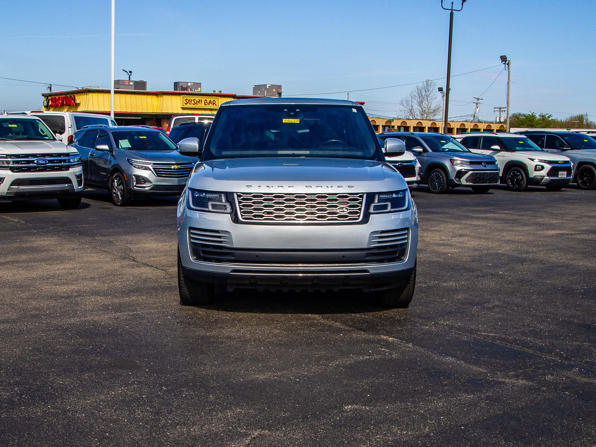 Used 2020 Land Rover Range Rover HSE image 2