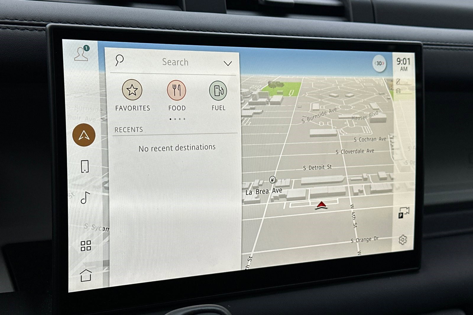 Used 2025 Land Rover Defender 110 S image 21