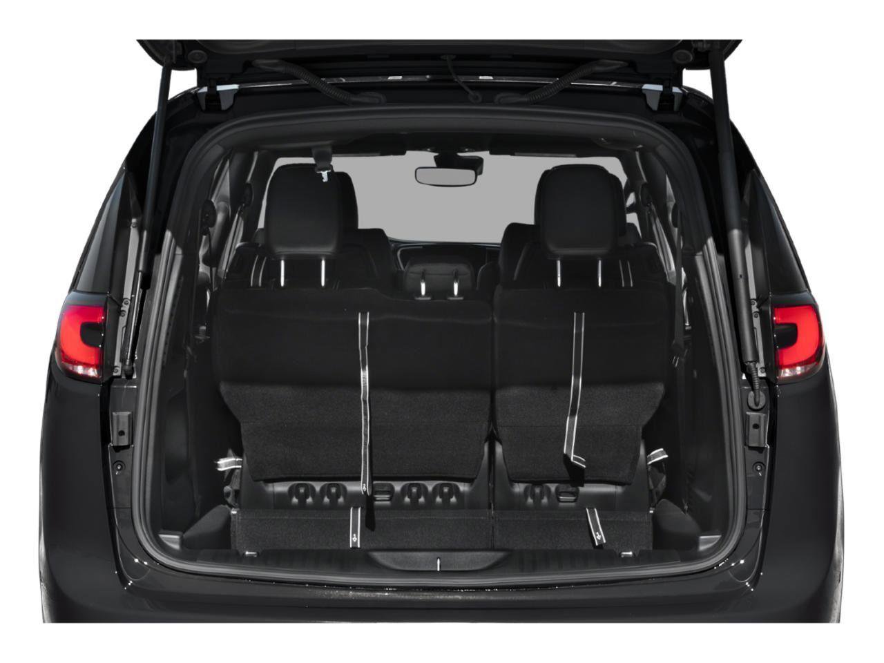 Used 2025 Chrysler Pacifica Select image 6