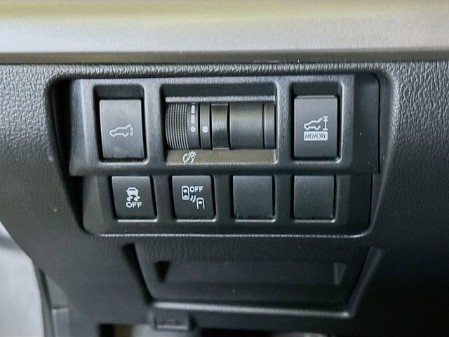 Used 2018 Subaru Outback 2.5i Limited image 11