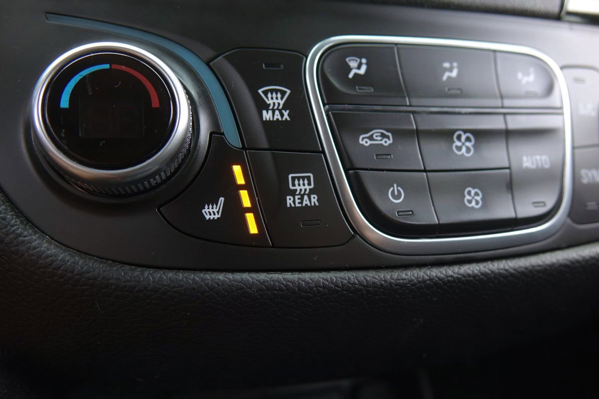 Used 2024 Chevrolet Equinox RS FWD image 9