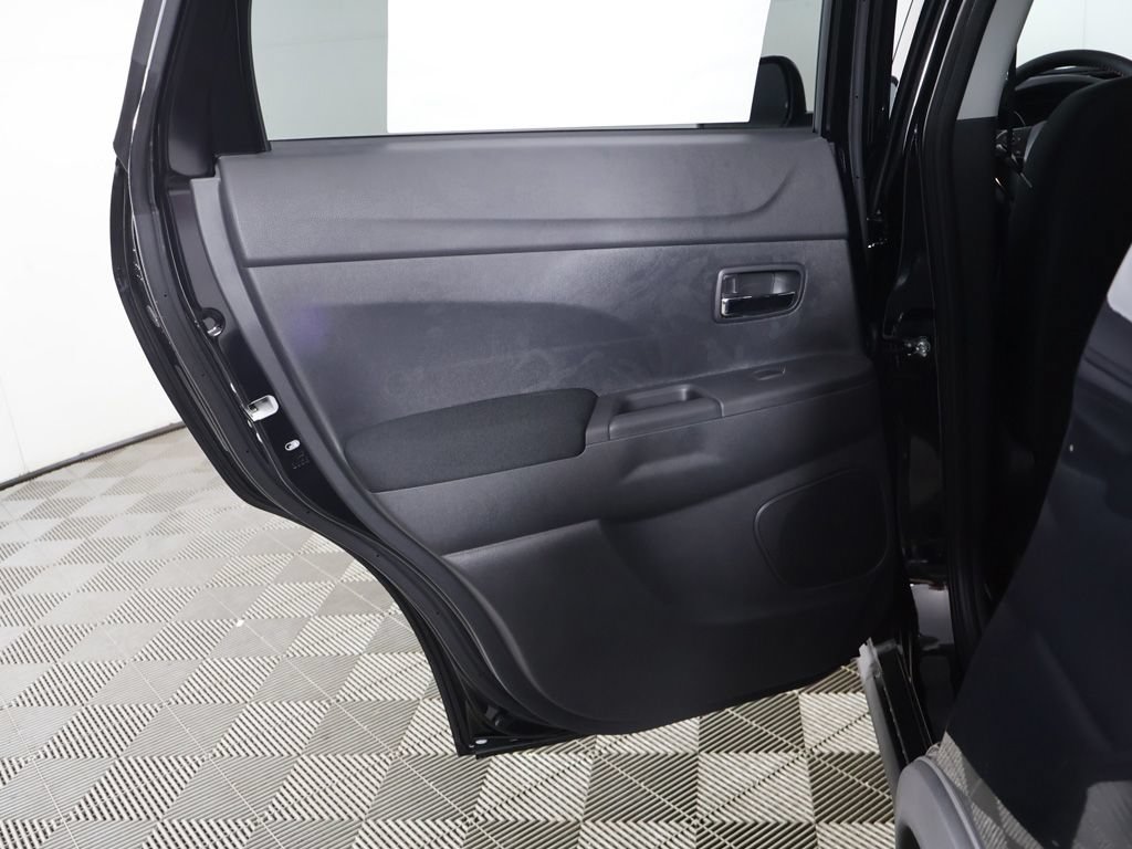 New 2027 Mitsubishi Outlander Sport LE AWD/4WD image 21