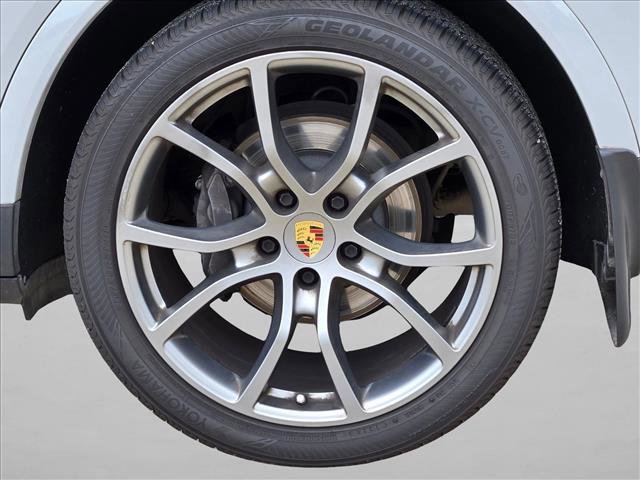 Used 2021 Porsche Cayenne S image 14