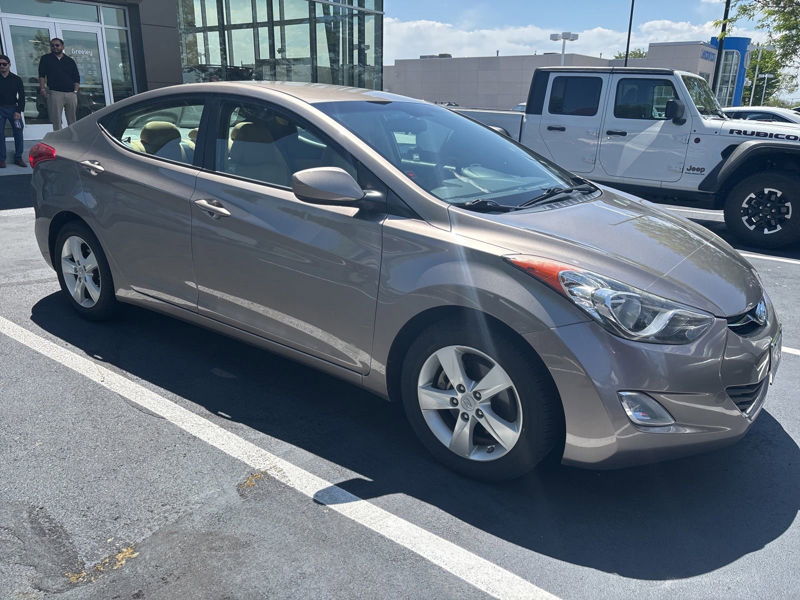 Used 2012 Hyundai Elantra GLS w/ Preferred Pkg 3 FWD image 2