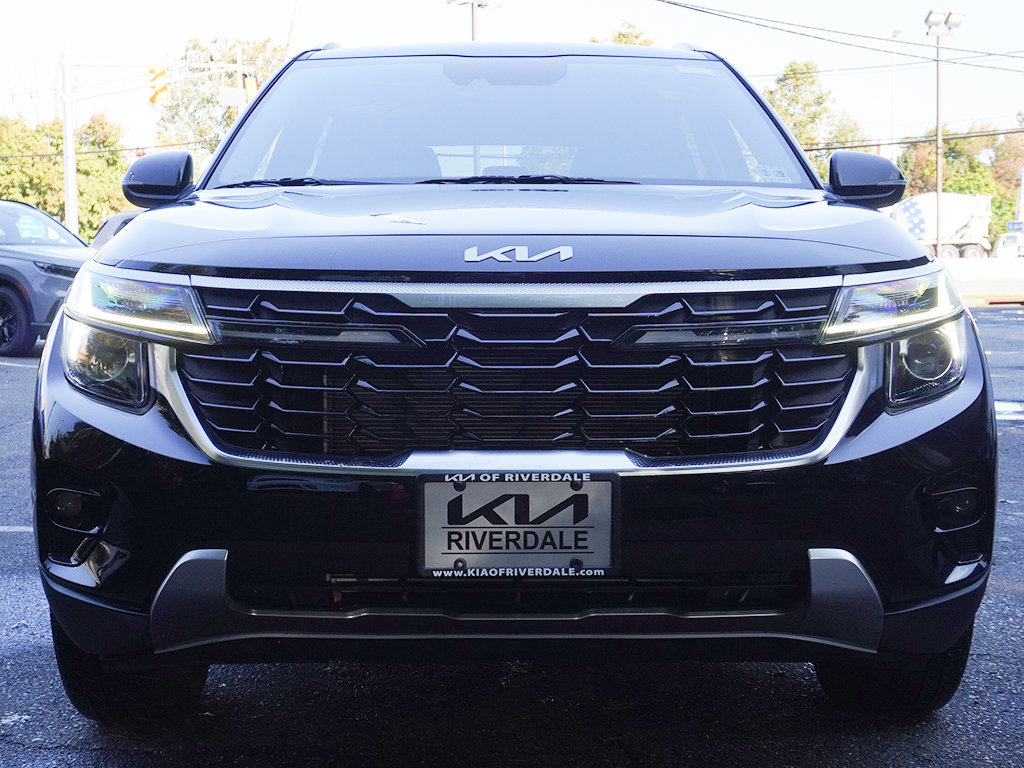 Used 2024 Kia Seltos S AWD/4WD image 11