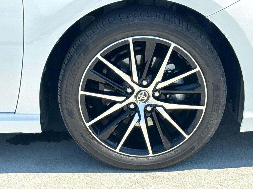 Used 2024 Toyota Camry SE FWD image 11