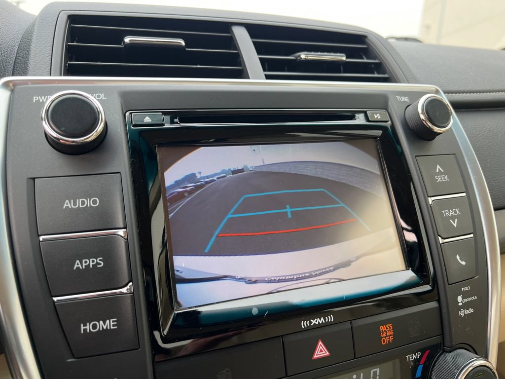 Used 2017 Toyota Camry XLE FWD image 18