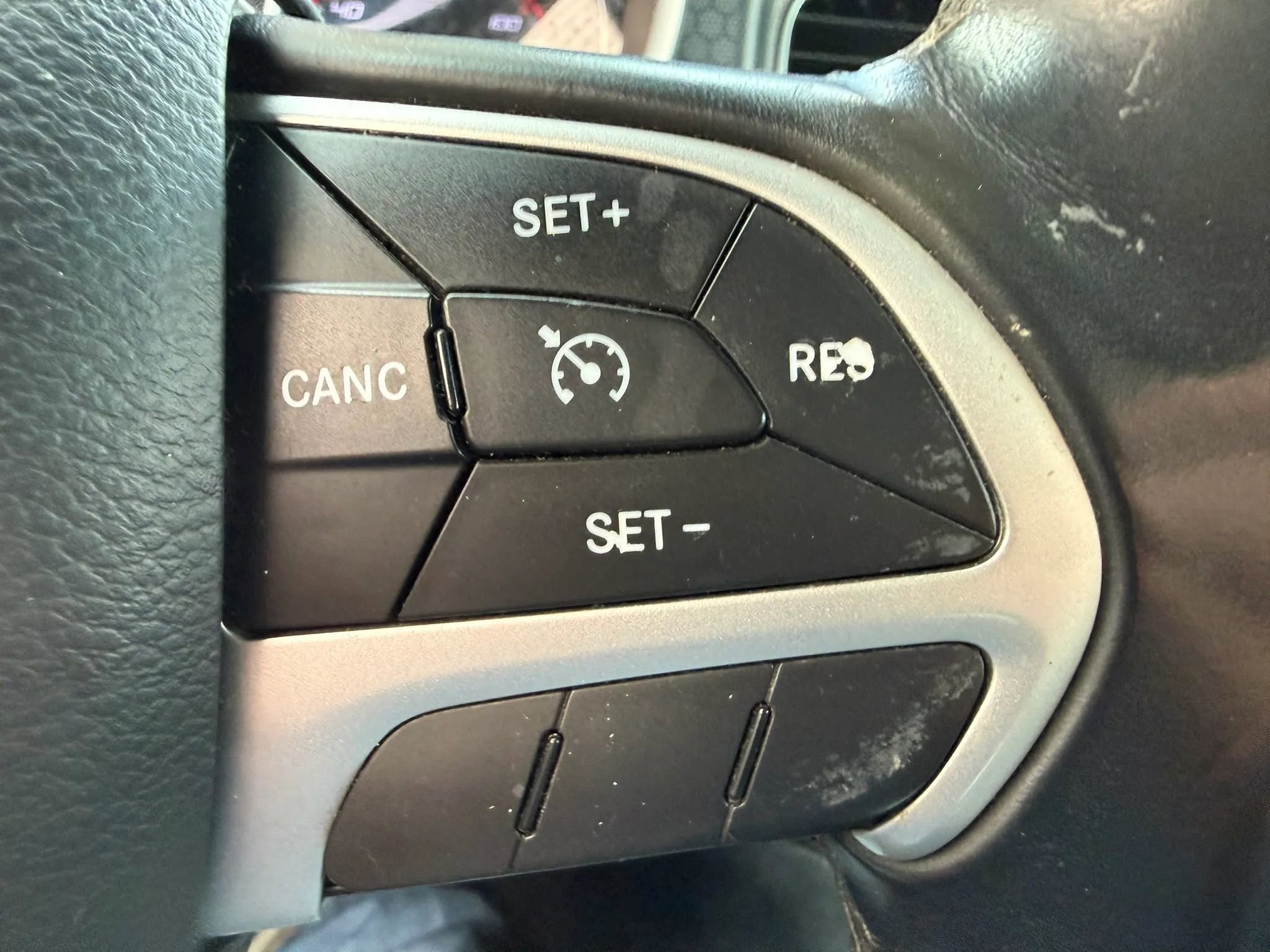 Used 2016 Dodge Charger SXT image 13