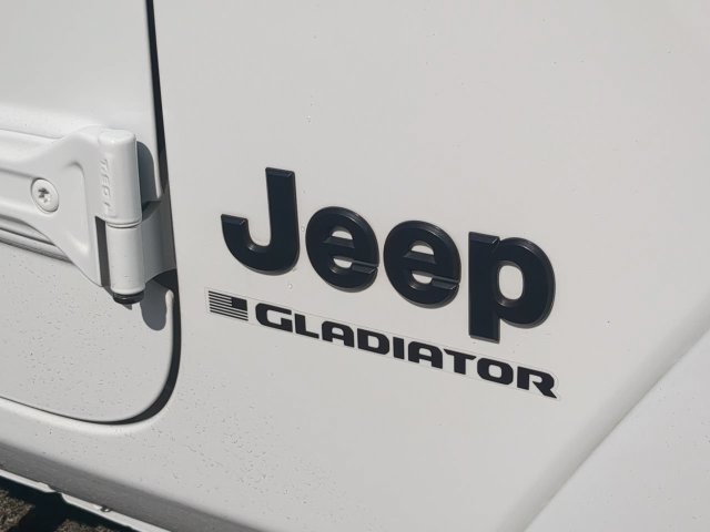 Used 2023 Jeep Gladiator Sport AWD/4WD image 13