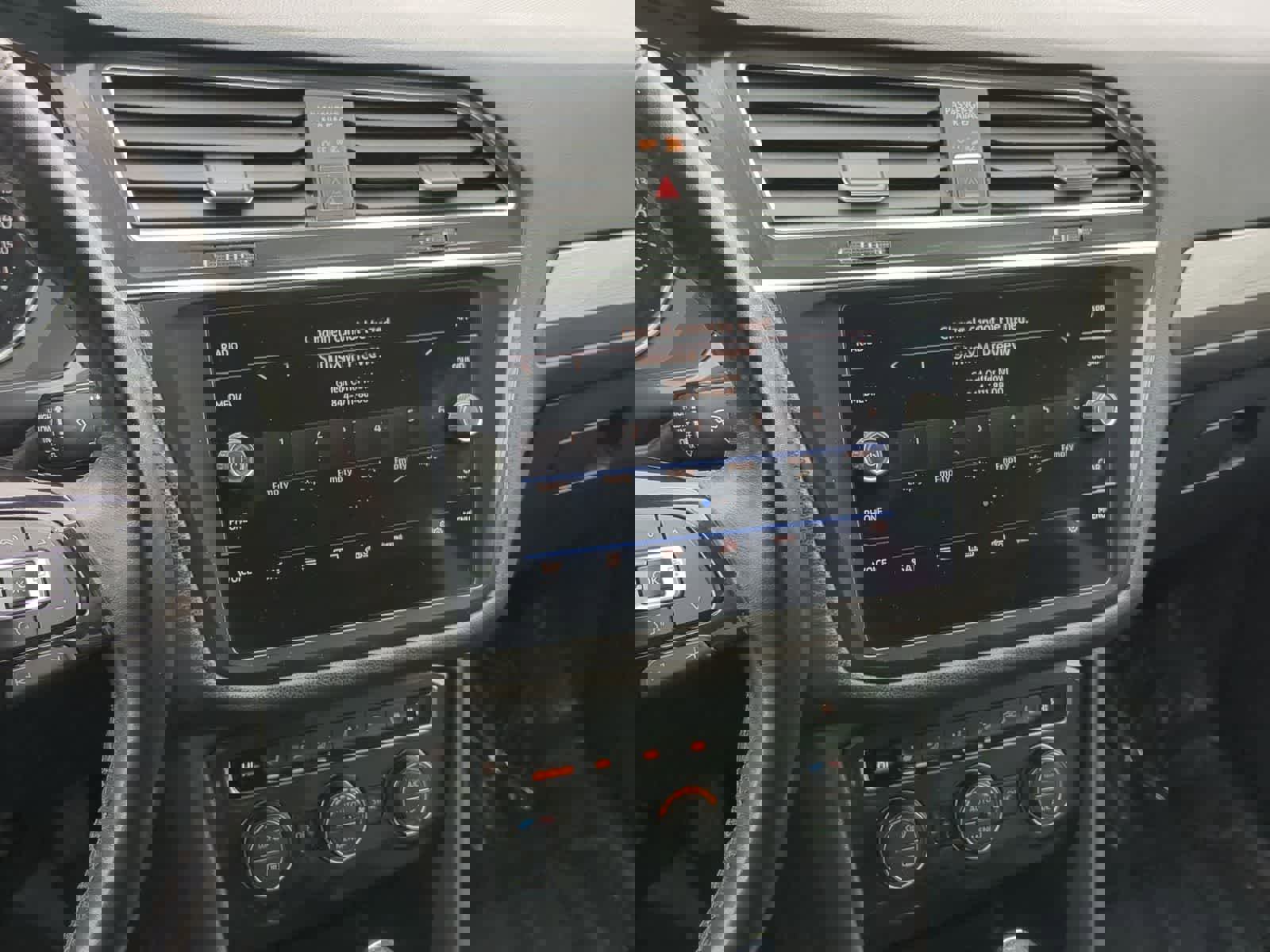 Used 2018 Volkswagen Tiguan SE image 27