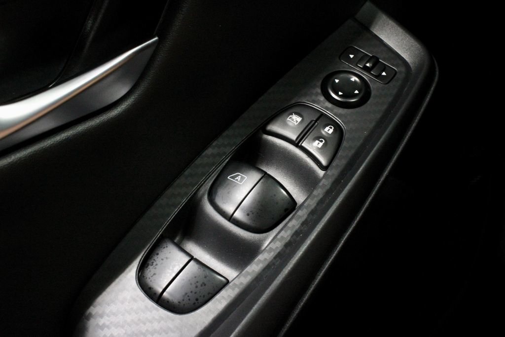 Certified 2025 Nissan Sentra SV FWD image 25