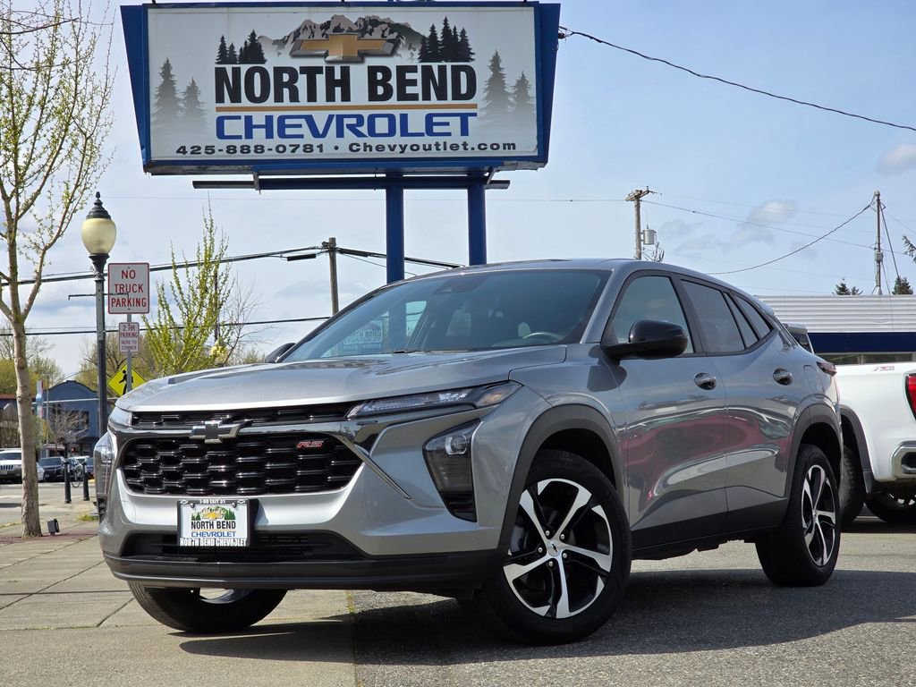 Used 2025 Chevrolet Trax RS w/ Driver Confidence Package