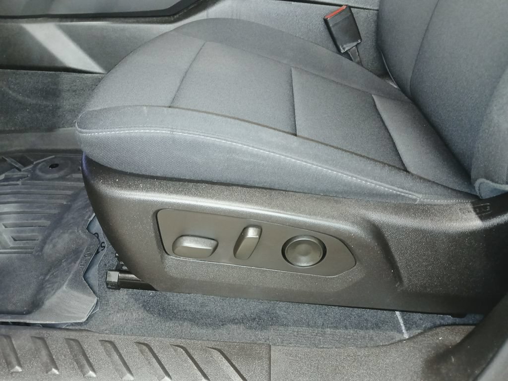 Used 2024 Chevrolet Colorado Trail Boss w/ Technology Package AWD/4WD image 15