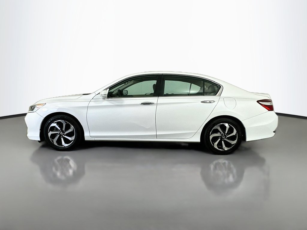 Used 2016 Honda Accord EX image 4