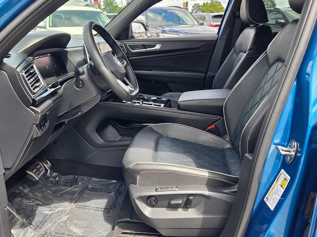 Used 2025 Volkswagen Atlas Cross Sport SEL Premium R-Line AWD/4WD image 5