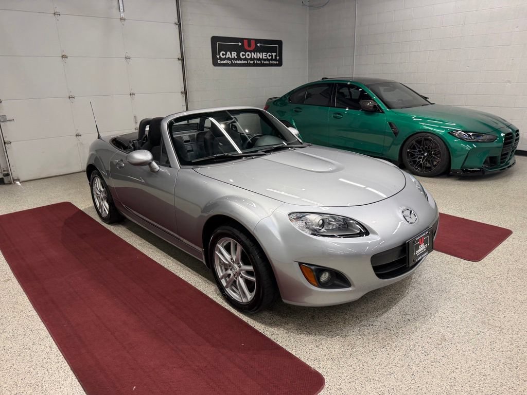 Used 2011 MAZDA MX-5 Miata Sport RWD image 11