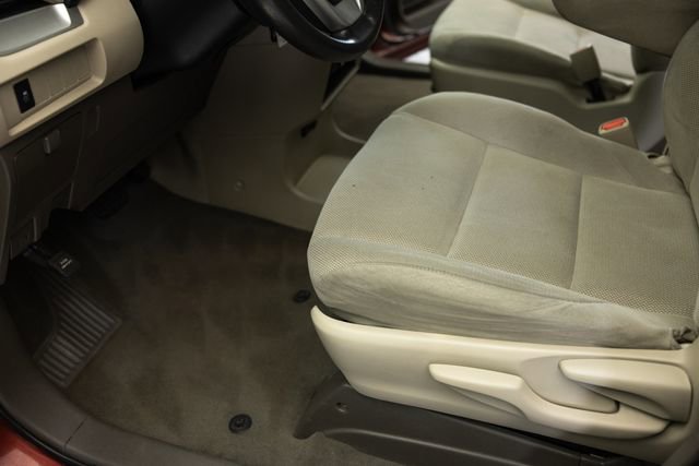 Used 2020 Toyota Sienna L FWD image 12