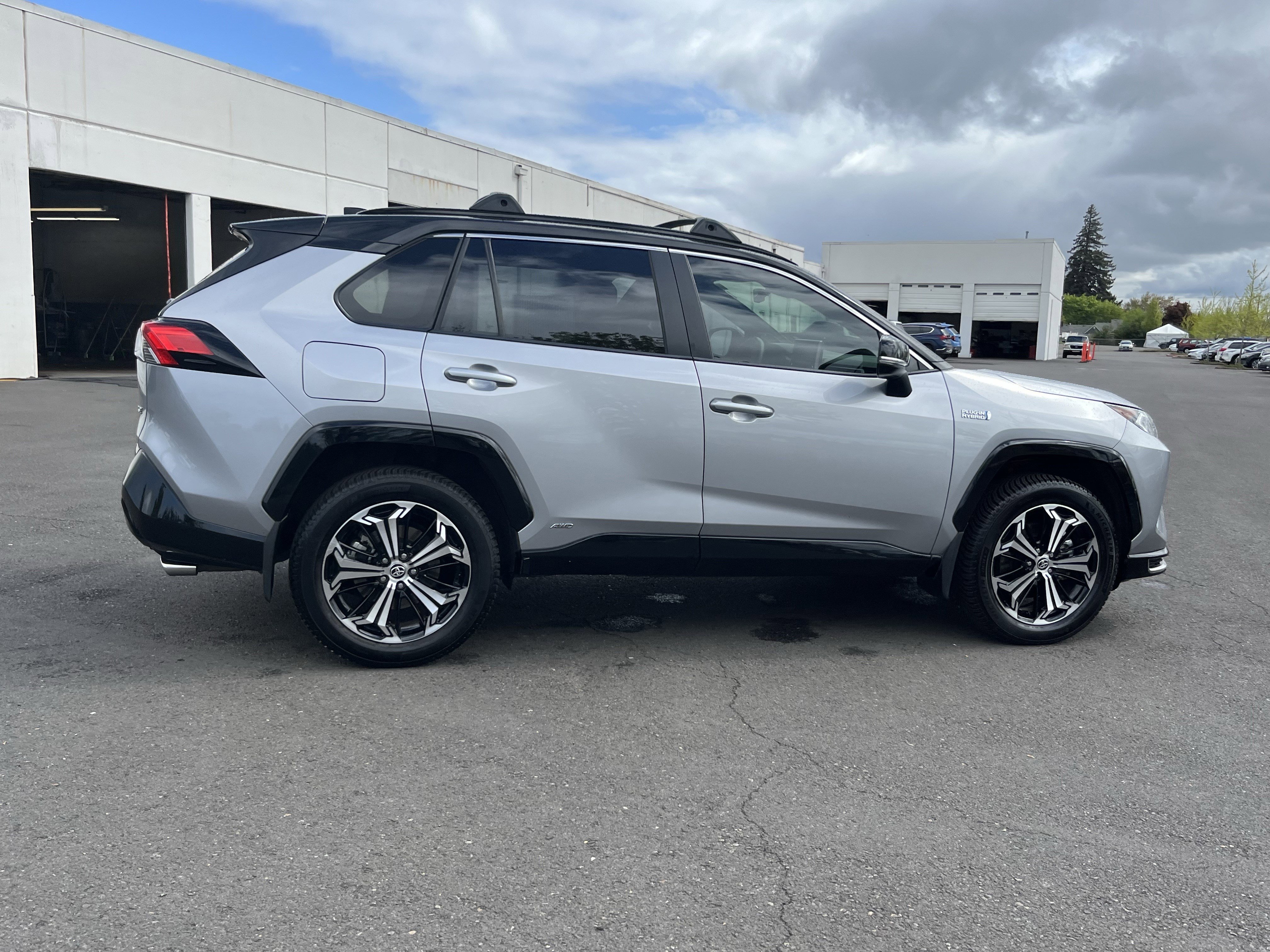 Used 2021 Toyota RAV4 XSE w/ Weather Package AWD/4WD image 6