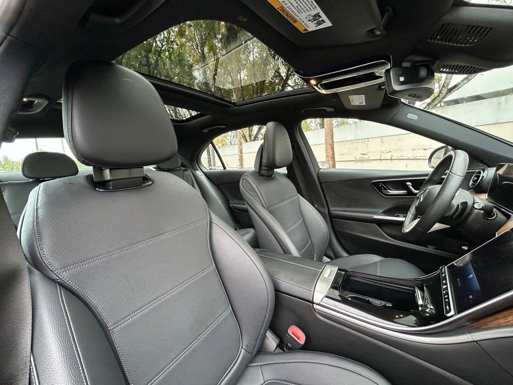 Used 2025 Mercedes-Benz C 300 4MATIC Sedan image 36
