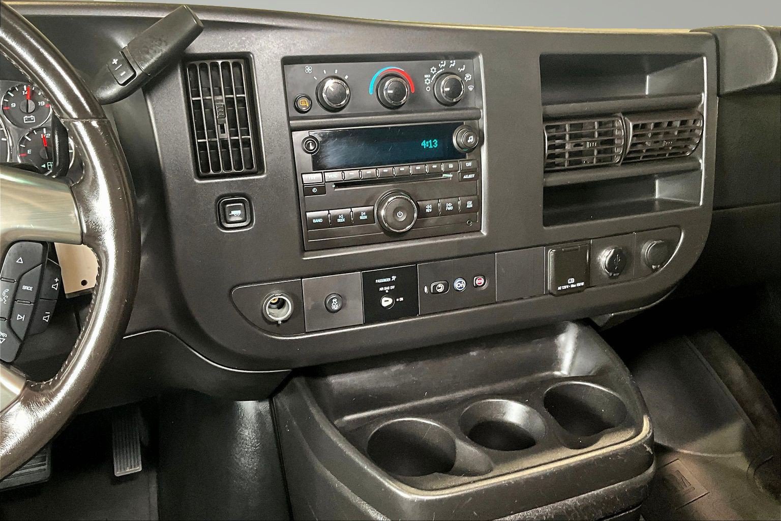 Used 2018 Chevrolet Express 3500 LT w/ LT Preferred Equipment Group RWD image 10
