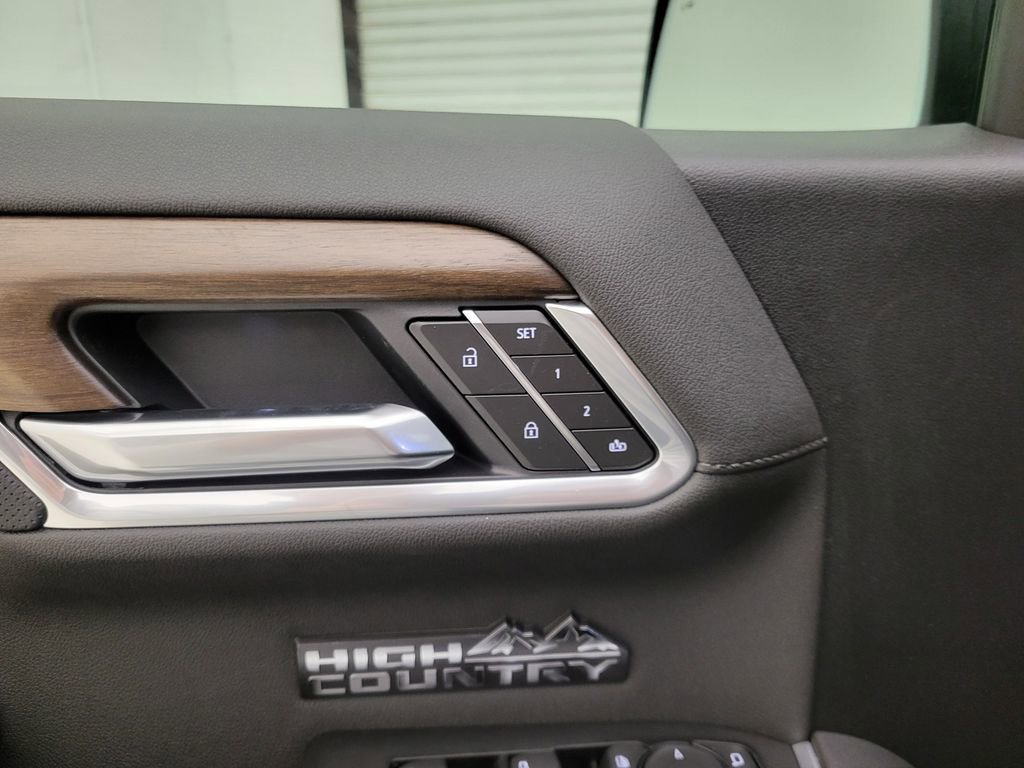 New 2026 Chevrolet Silverado 1500 High Country image 2