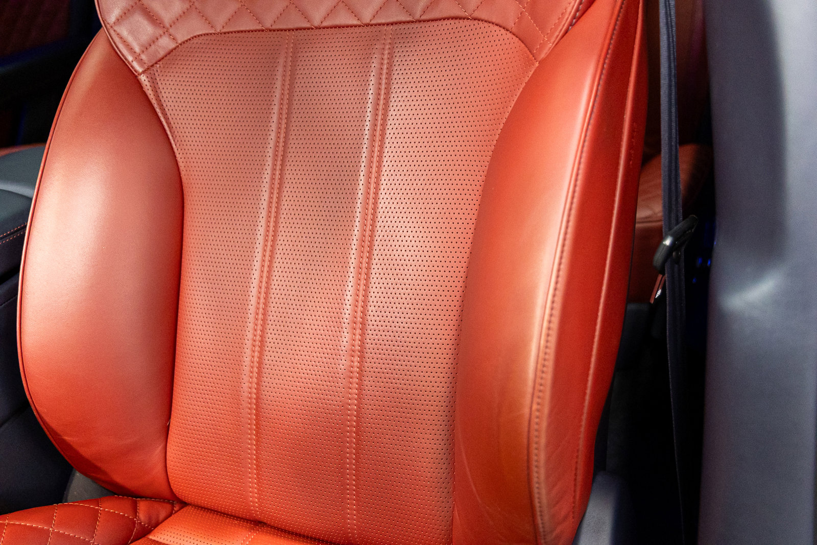 Used 2020 Bentley Bentayga Speed image 32