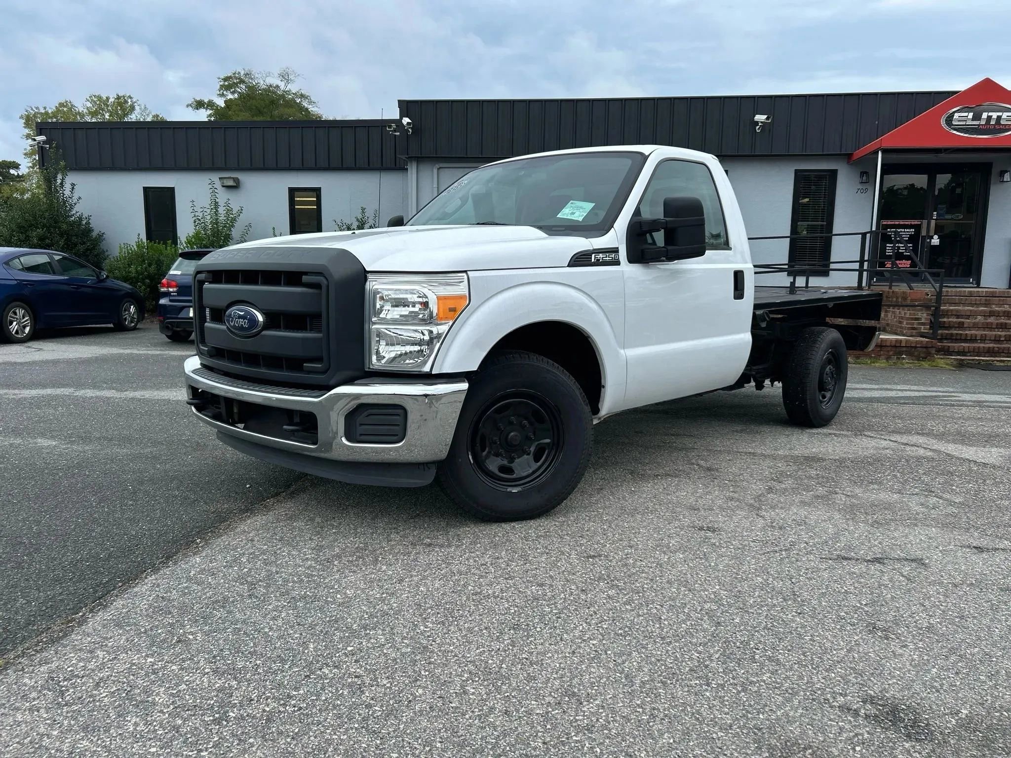 Used 2016 Ford F250 XL w/ XL Value Package image 3