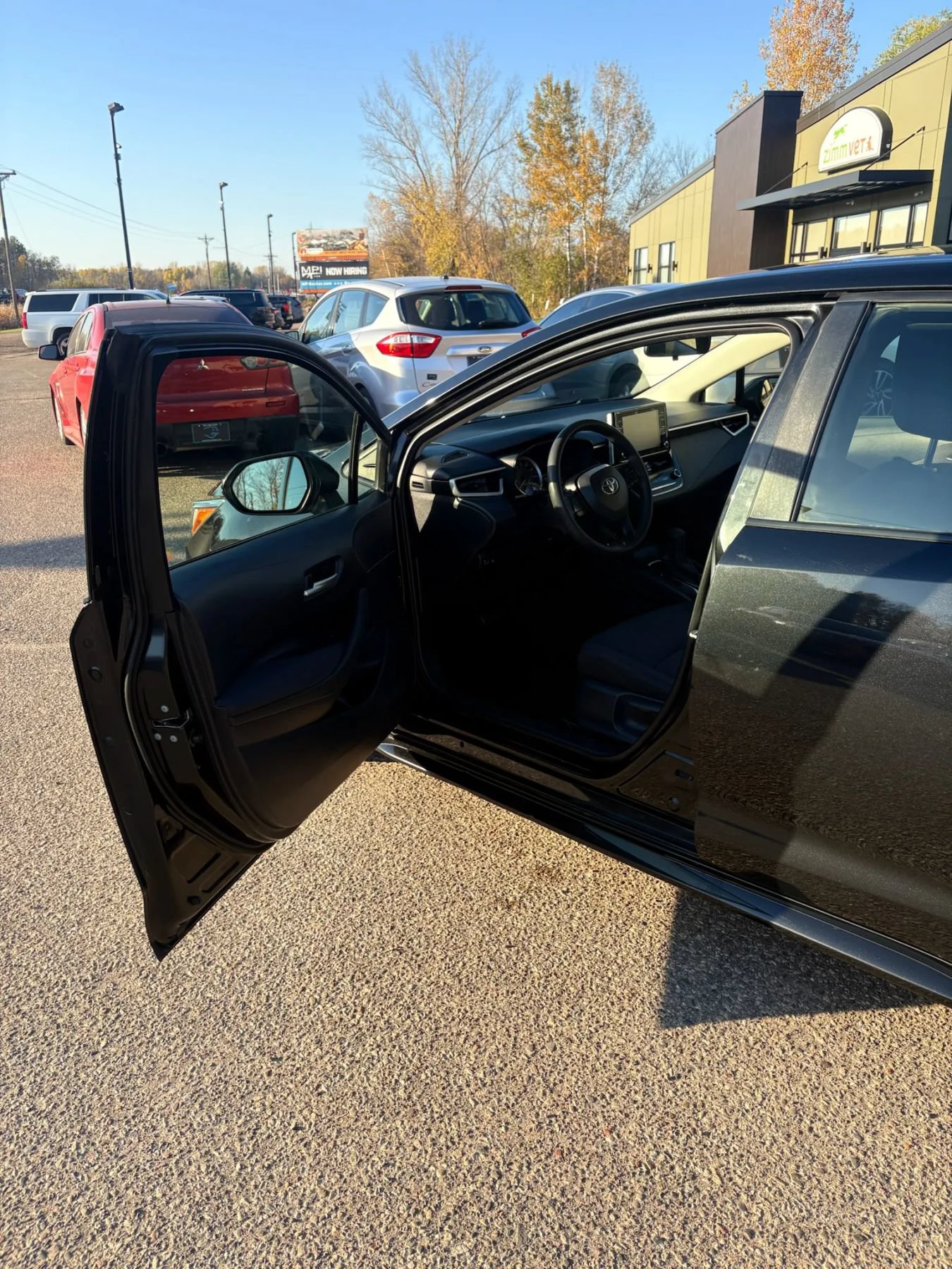 Used 2020 Toyota Corolla LE FWD image 10