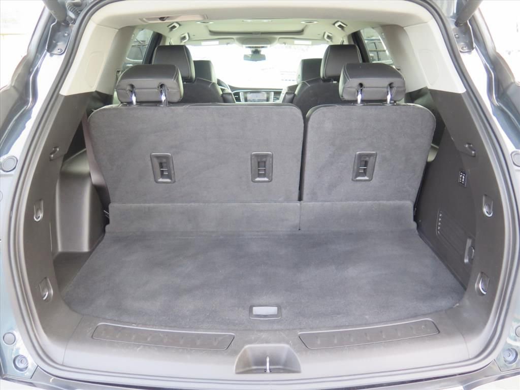 Used 2019 Buick Enclave Avenir w/ Avenir Technology Package image 17