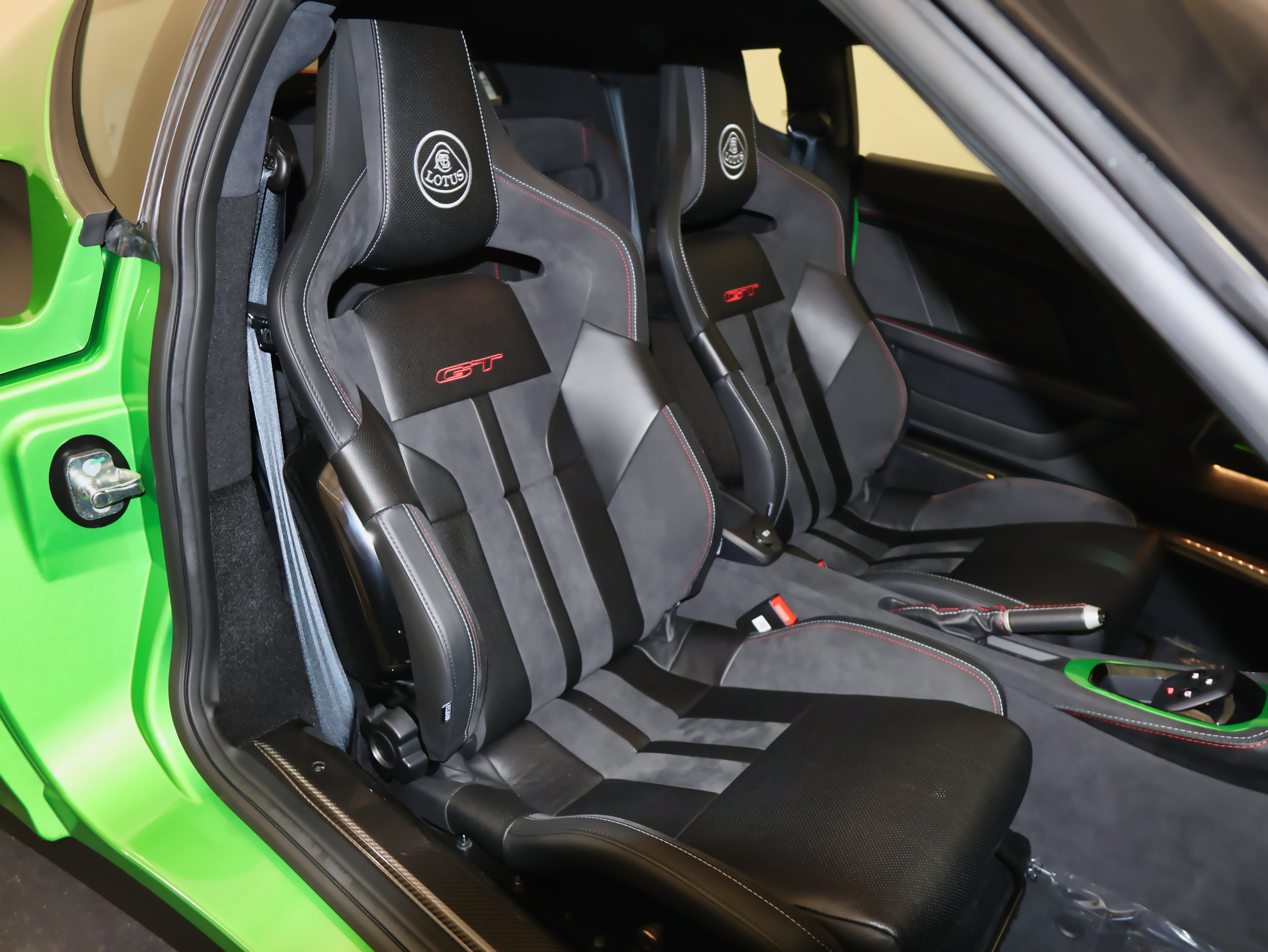 Used 2021 Lotus Evora image 42