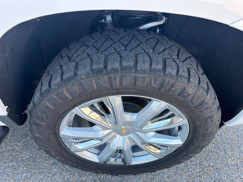 Used 2022 Chevrolet Silverado 1500 High Country w/ High Country Premium Package AWD/4WD image 13