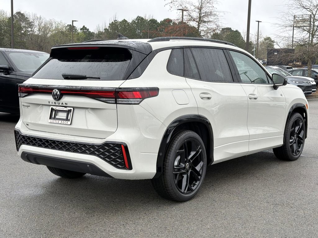 New 2026 Volkswagen Tiguan SE R-Line FWD image 5
