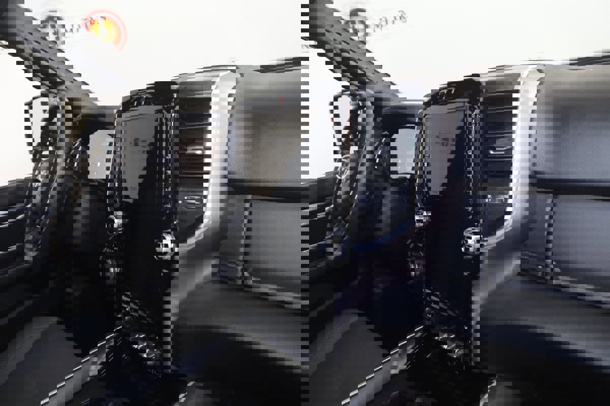 Used 2024 RAM 2500 Big Horn w/ Level 2 Equipment Group AWD/4WD image 39