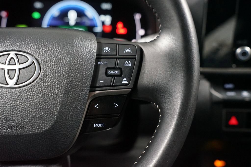 Certified 2025 Toyota Camry SE image 13
