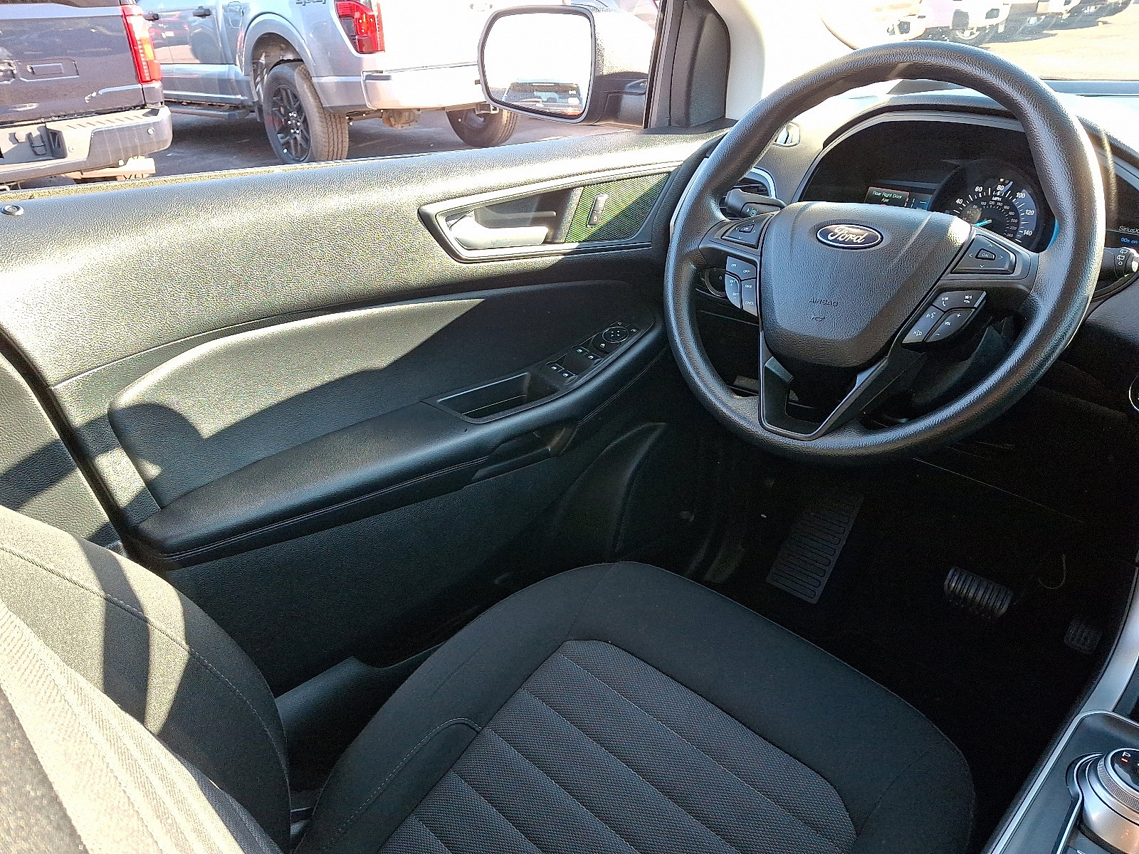Certified 2024 Ford Edge SE image 14