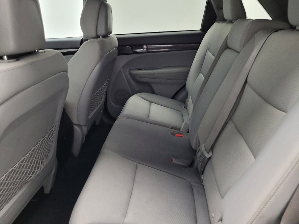 Used 2013 Kia Sorento LX w/ Convenience Pkg image 18
