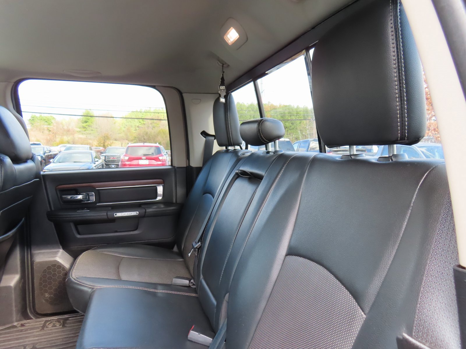Used 2014 RAM 1500 Laramie w/ Convenience Group image 32